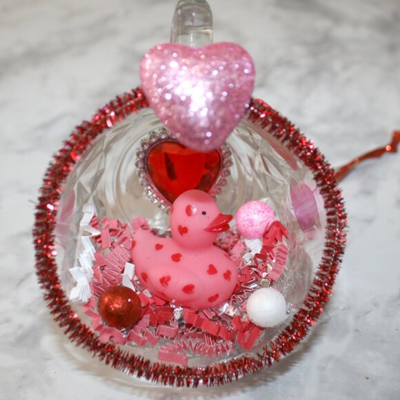 HAND CRAFTED Valentines Day Decor Ornament Table Upcycled Cup Rubber Duck Gift - Picture 1 of 11